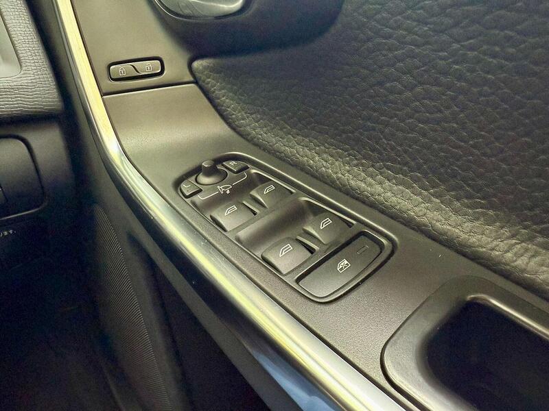 Used Volvo XC60 for sale - 76477901: Photo 16