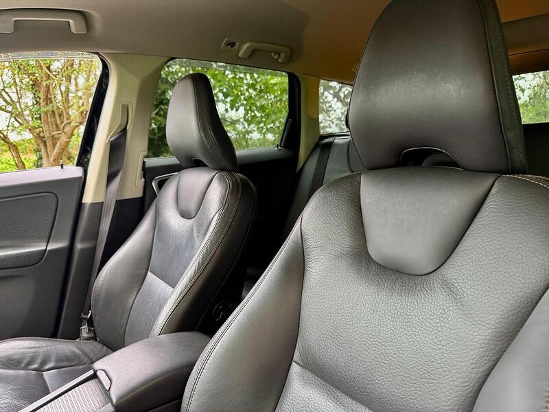 Used Volvo XC60 for sale - 76477901: Photo 34