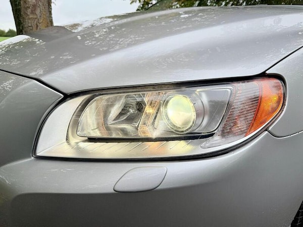 Used Volvo V70 for sale - 73387632: Photo 35