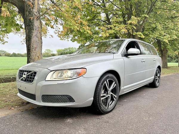 Used Volvo V70 for sale - 73387632: Photo 3