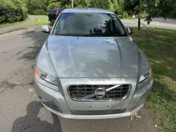 Used Volvo V70 2010 for sale - 73387632: Photo