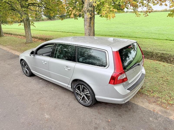 Used Volvo V70 for sale - 73387632: Photo 7