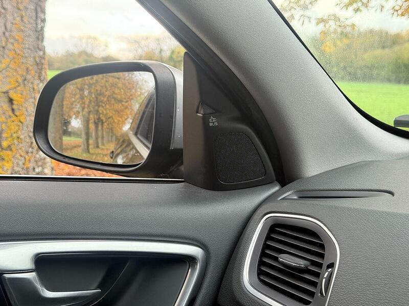 Used Volvo V60 for sale - 76430475: Photo 35