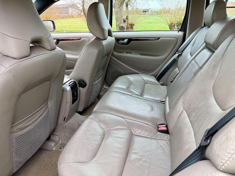 Used Volvo XC70 2005 for sale - 77735203: Photo 23