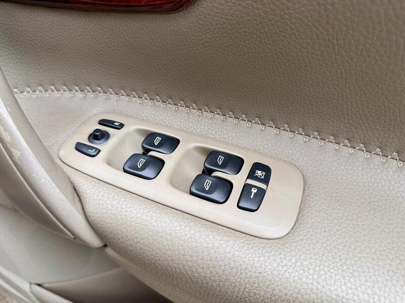 Used Volvo XC70 2005 for sale - 77735203: Photo 28