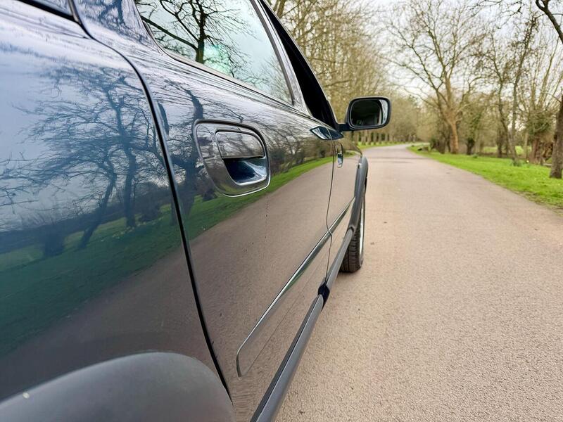 Used Volvo XC70 2005 for sale - 77735203: Photo 34