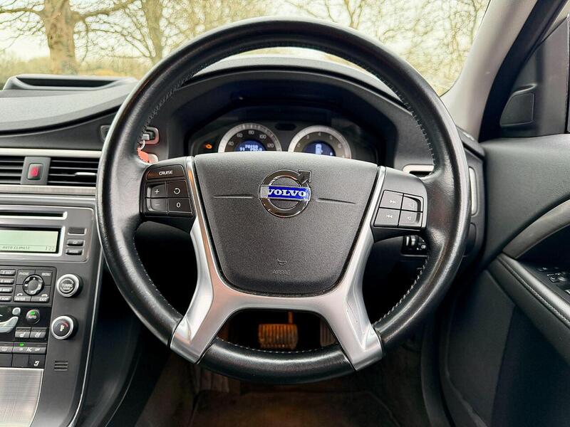 Used Volvo V70 2024 for sale - 77735205: Photo 31