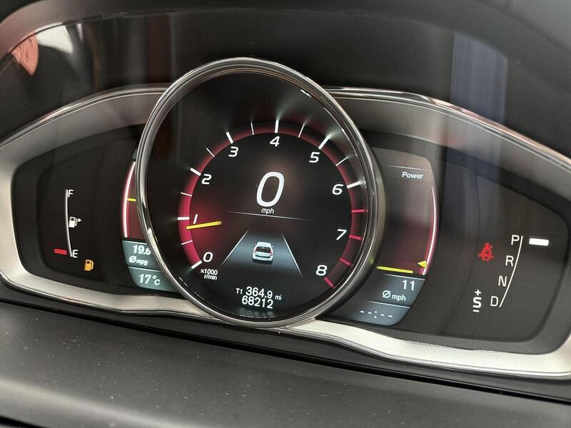 Used Volvo V70 for sale - 76386826: Photo 23