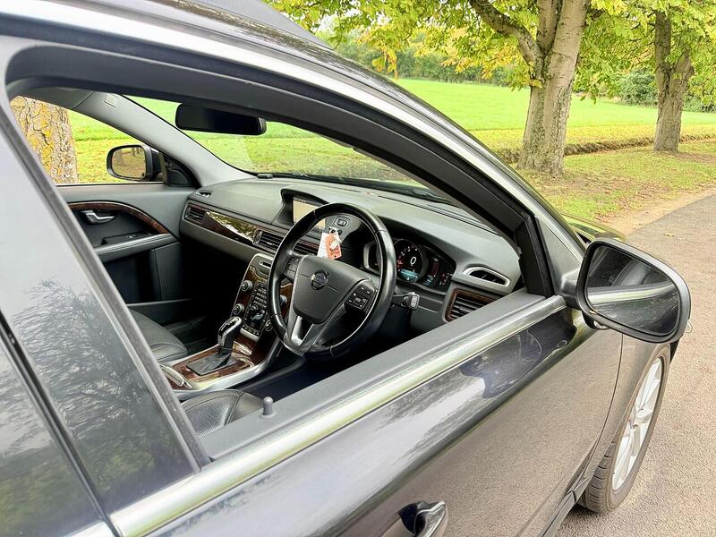 Used Volvo V70 for sale - 76386826: Photo 37