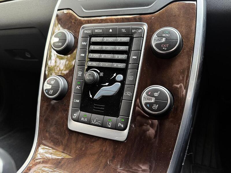 Used Volvo V70 for sale - 76386826: Photo 38