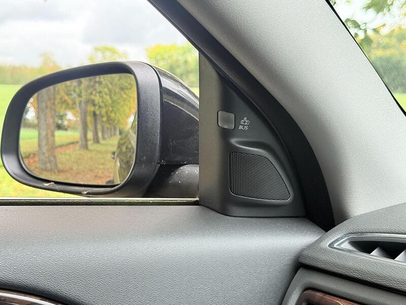 Used Volvo V70 for sale - 76386826: Photo 39