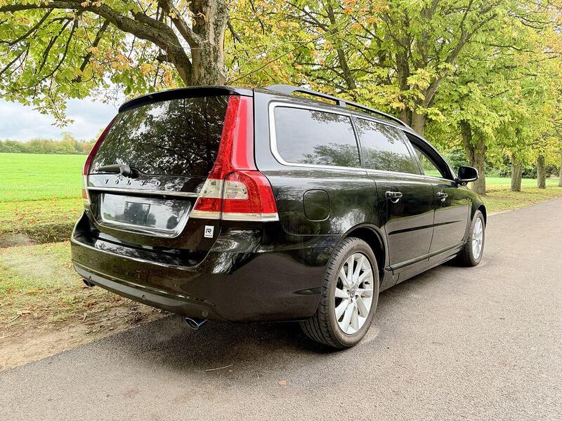 Used Volvo V70 for sale - 76386826: Photo 9