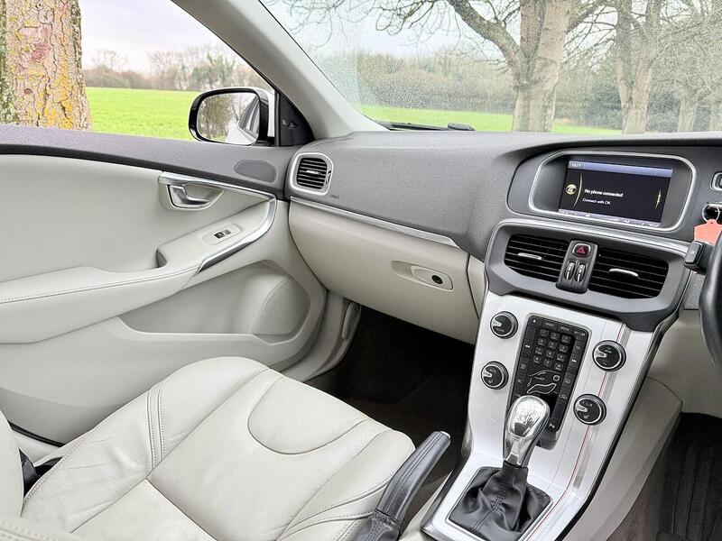 Used Volvo S40 2024 for sale - 76919777: Photo 16