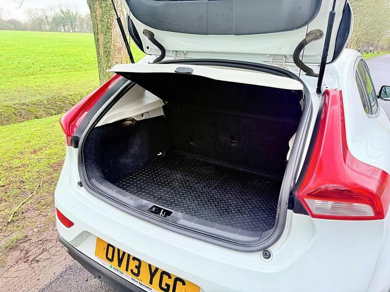 Used Volvo S40 2024 for sale - 76919777: Photo 31