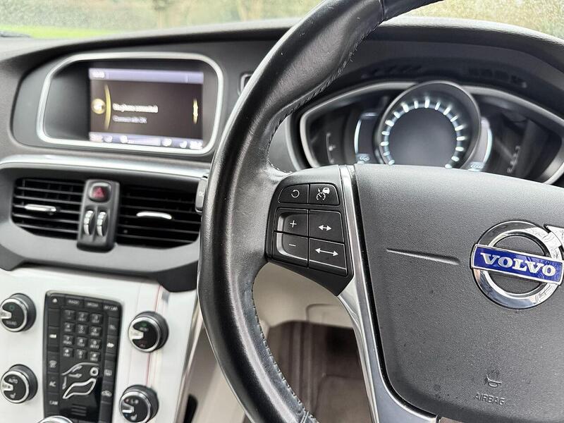 Used Volvo S40 2024 for sale - 76919777: Photo 41