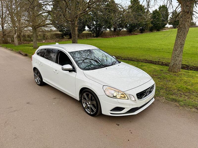 Used Volvo V60 for sale - 77735204: Photo 2