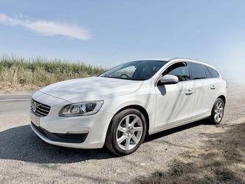 Used Volvo V60 2014 for sale - 79550316: Photo
