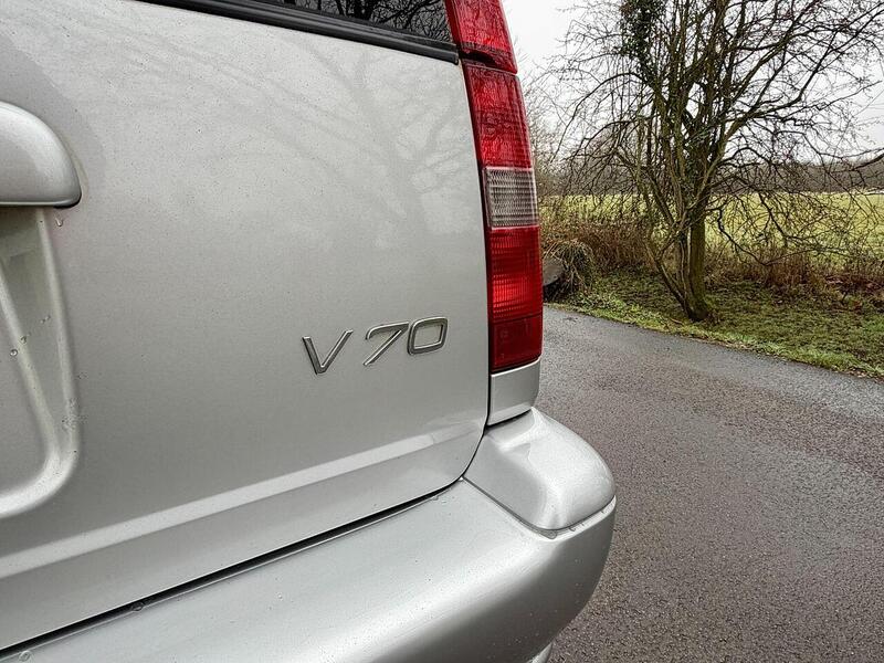 Used Volvo V70 2000 for sale - 77409088: Photo 37