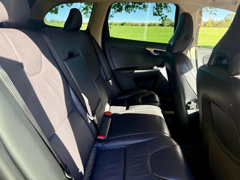 Used Volvo XC60 2025 for sale - 77264069: Photo 32