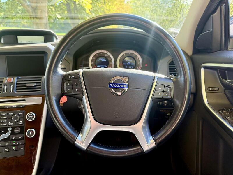 Used Volvo XC60 2025 for sale - 77264069: Photo 40