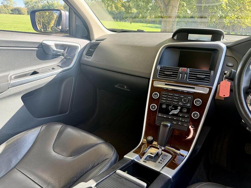 Used Volvo XC60 2025 for sale - 77264069: Photo 41