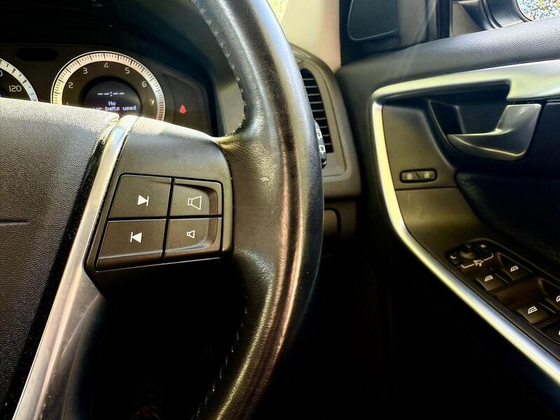 Used Volvo XC60 2025 for sale - 77264069: Photo 53