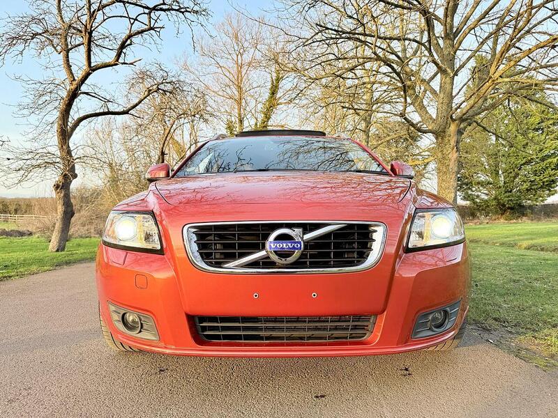 Used Volvo V50 for sale - 77667970: Photo 2