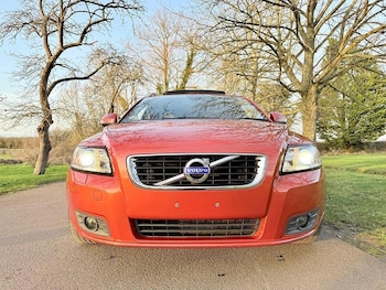 Used Volvo V50 2012 for sale - 77667970: Photo