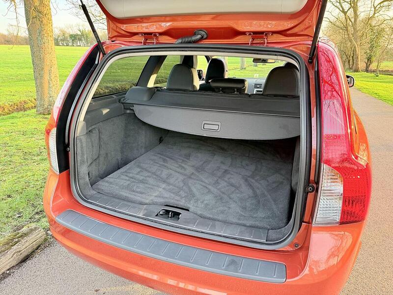 Used Volvo V50 for sale - 77667970: Photo 30