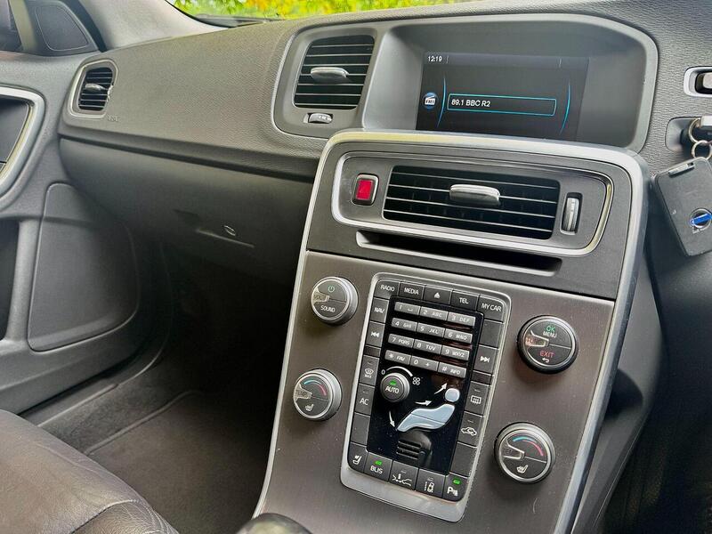 Used Volvo V60 2025 for sale - 77264071: Photo 43