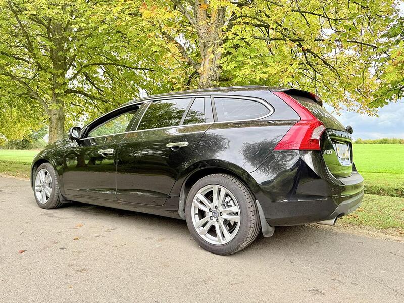 Used Volvo V60 2025 for sale - 77264071: Photo 8