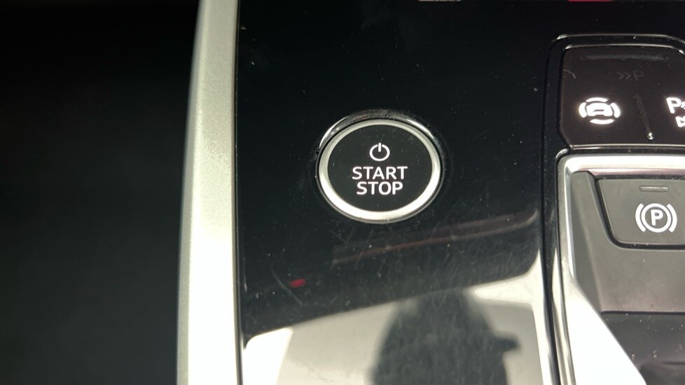 Used Audi Q4 e-tron 2022 for sale - 76552553: Photo 45