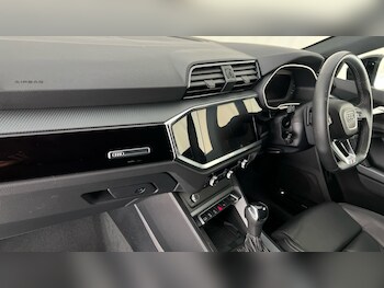 Used Audi Q3 2024 for sale - 75864752: Photo