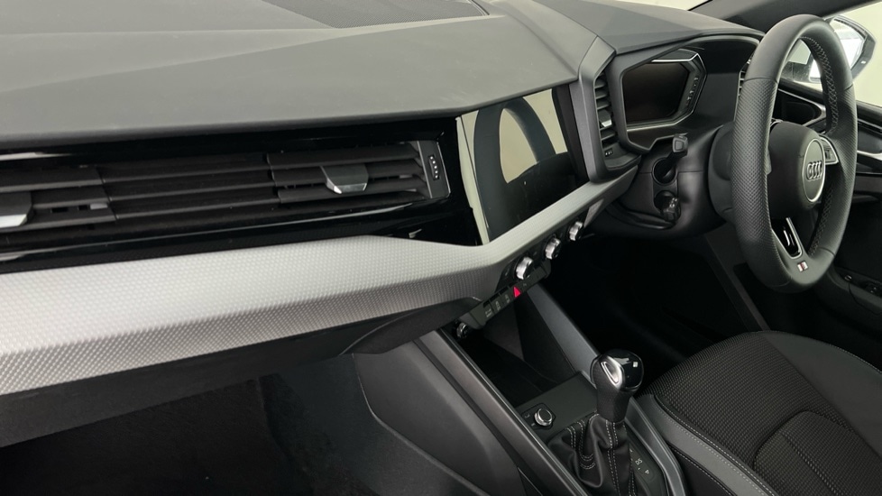 Used Audi A1 2025 for sale - 76873444: Photo 2