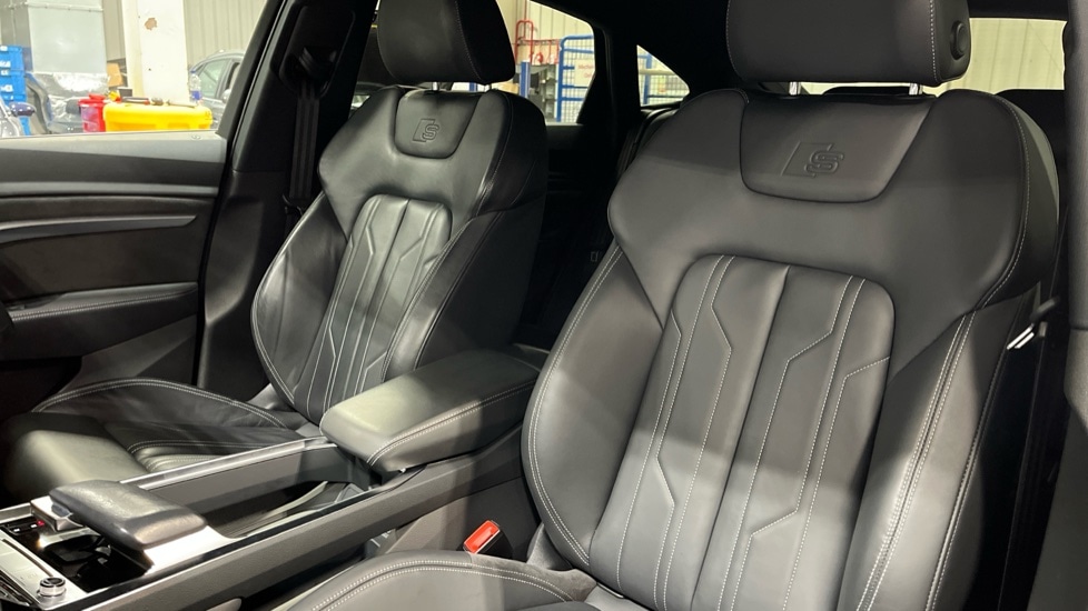 Used Audi e-tron 2021 for sale - 76868541: Photo 17
