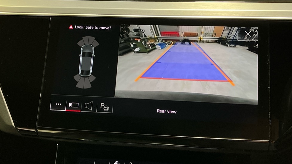 Used Audi e-tron 2021 for sale - 76868541: Photo 35