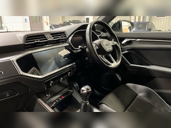 Used Audi Q3 2020 for sale - 76112090: Photo
