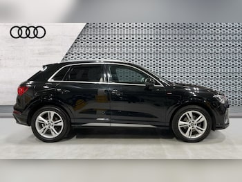 Used Audi Q3 2020 for sale - 76112090: Photo