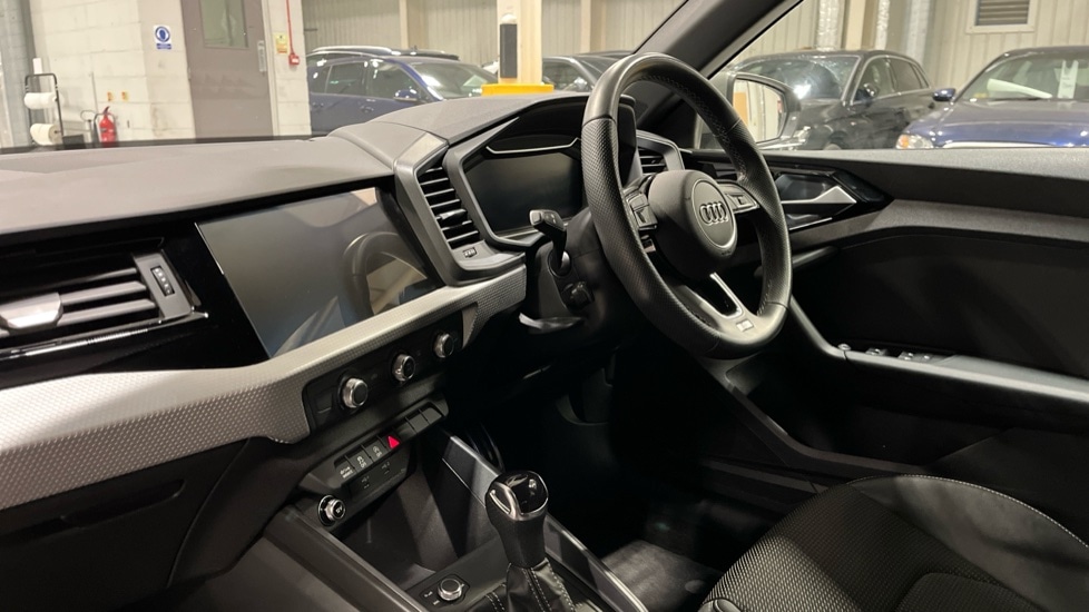 Used Audi A1 2024 for sale - 76112075: Photo 2