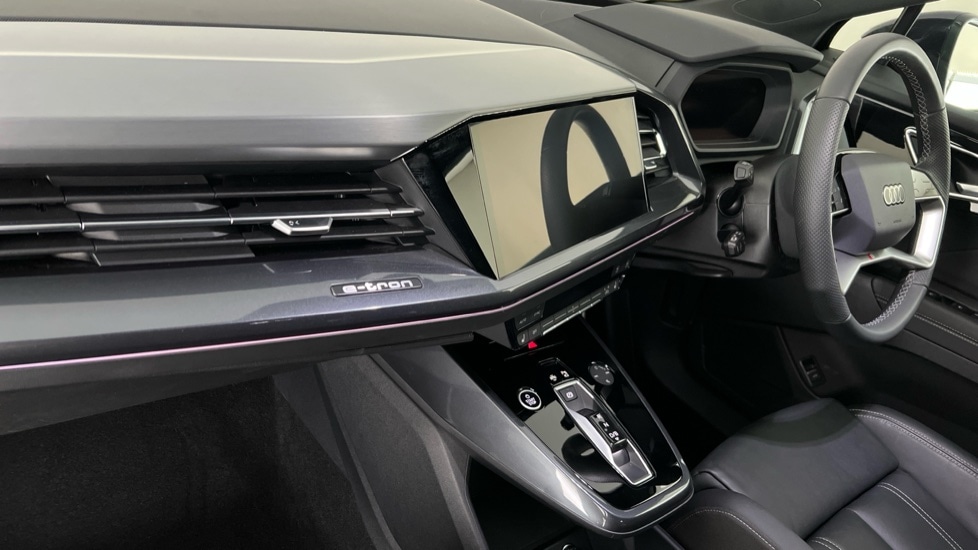 Used Audi Q4 e-tron 2025 for sale - 76870939: Photo 2