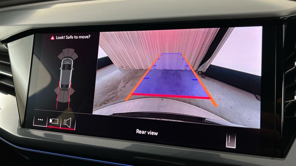 Used Audi Q4 e-tron 2025 for sale - 76870939: Photo 32