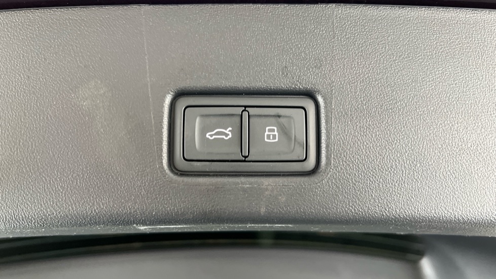 Used Audi Q4 e-tron 2025 for sale - 76870939: Photo 37