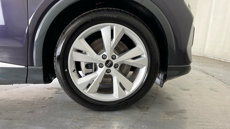 Used Audi Q4 e-tron 2025 for sale - 76870939: Photo 5