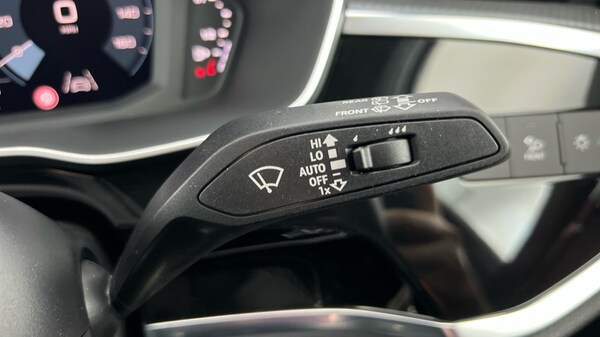 Used Audi Q3 2025 for sale - 76172300: Photo 32