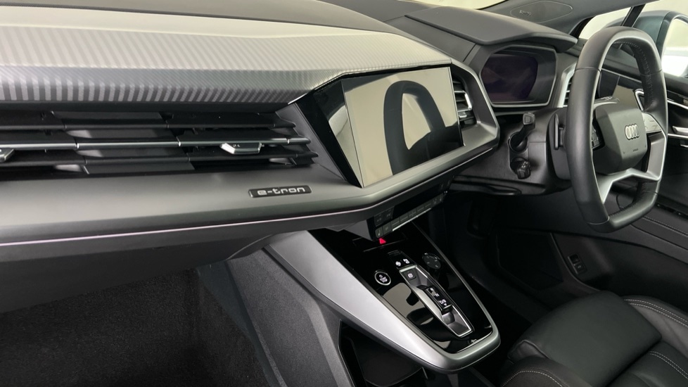 Used Audi Q4 e-tron 2024 for sale - 76390161: Photo 2