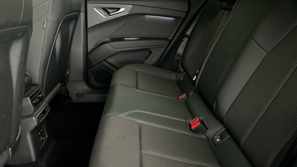 Used Audi Q4 e-tron 2023 for sale - 76871157: Photo 15