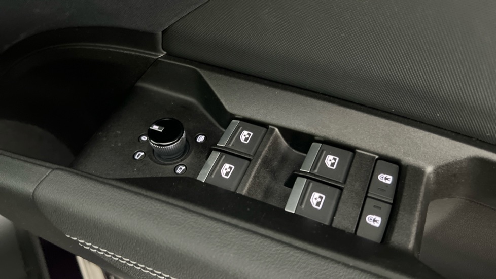 Used Audi Q4 e-tron 2025 for sale - 76873266: Photo 27