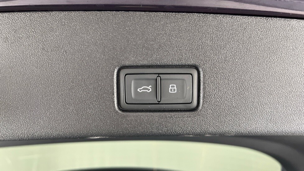 Used Audi Q4 e-tron 2025 for sale - 76873266: Photo 39