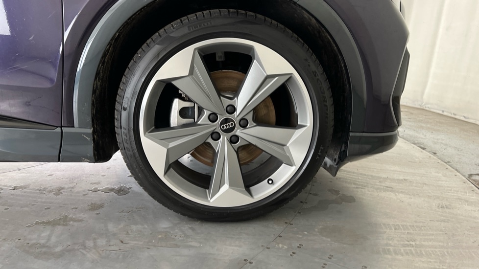 Used Audi Q4 e-tron 2025 for sale - 76873266: Photo 5