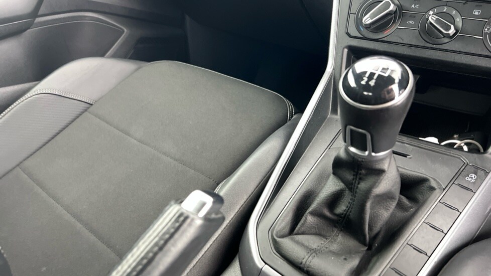 Used Volkswagen Polo 2018 for sale - 76140105: Photo 27